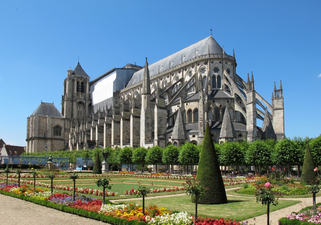 Cathédrale de Bourges, France jigsaw puzzle in Street View puzzles on TheJigsawPuzzles.com