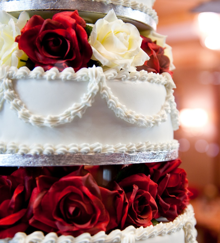 Wedding Cake jigsaw puzzle in Food & Bakery puzzles on TheJigsawPuzzles.com