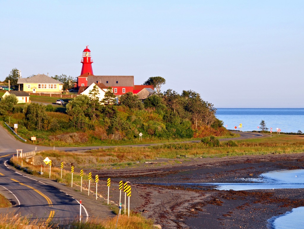 La Martre Lighthouse, Quebec jigsaw puzzle in Puzzle of the Day puzzles on TheJigsawPuzzles.com