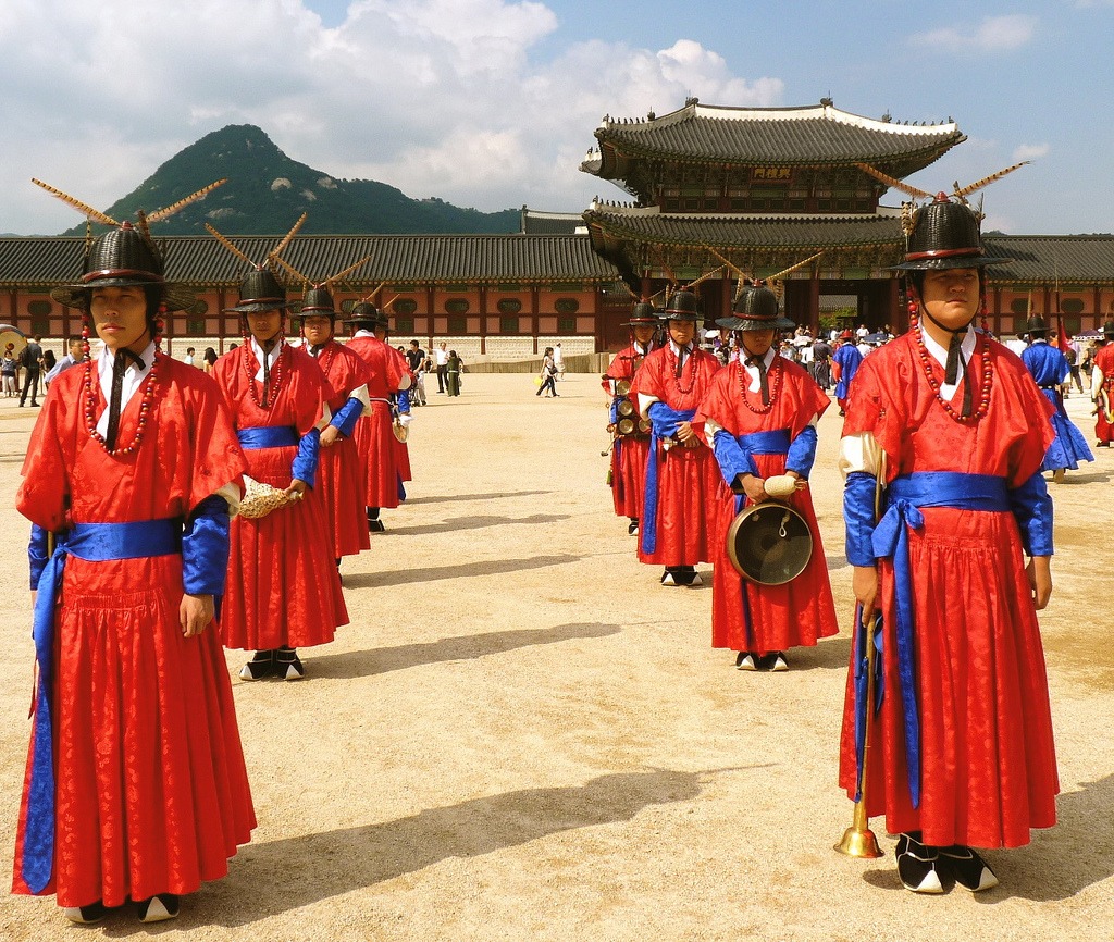 Gyeongbukgung Palace, Seoul jigsaw puzzle in People puzzles on TheJigsawPuzzles.com