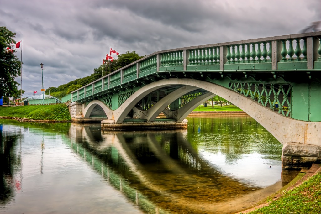 A Bridge in Toronto jigsaw puzzle in Bridges puzzles on TheJigsawPuzzles.com