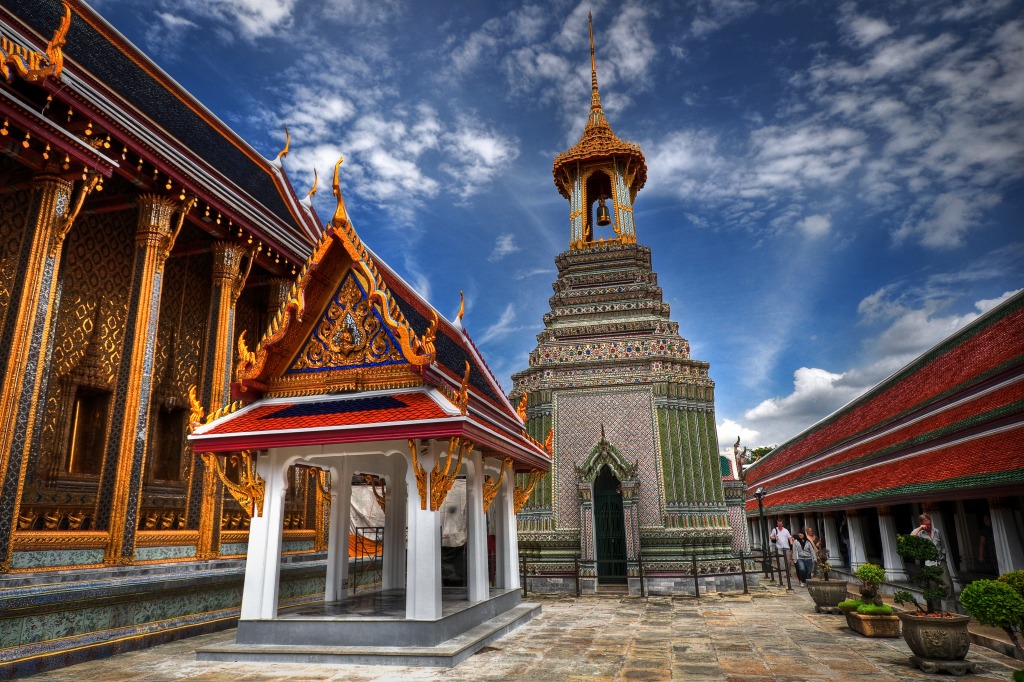 Old Grand Palace, Bangkok jigsaw puzzle in Castles puzzles on TheJigsawPuzzles.com