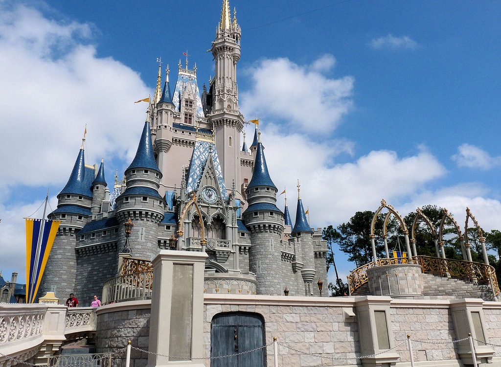 Cinderella Castle, Magic Kingdom jigsaw puzzle in Castles puzzles on TheJigsawPuzzles.com