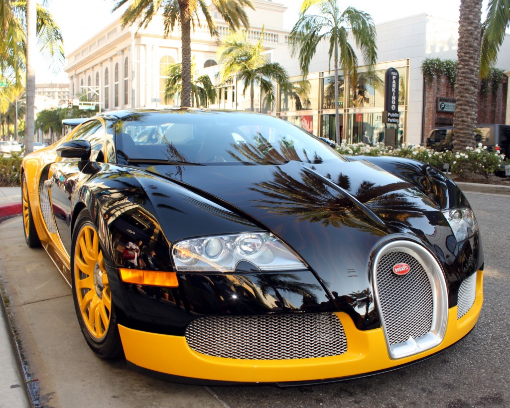 Bugatti Veyron, Beverly Hills, California jigsaw puzzle in Cars & Bikes puzzles on TheJigsawPuzzles.com