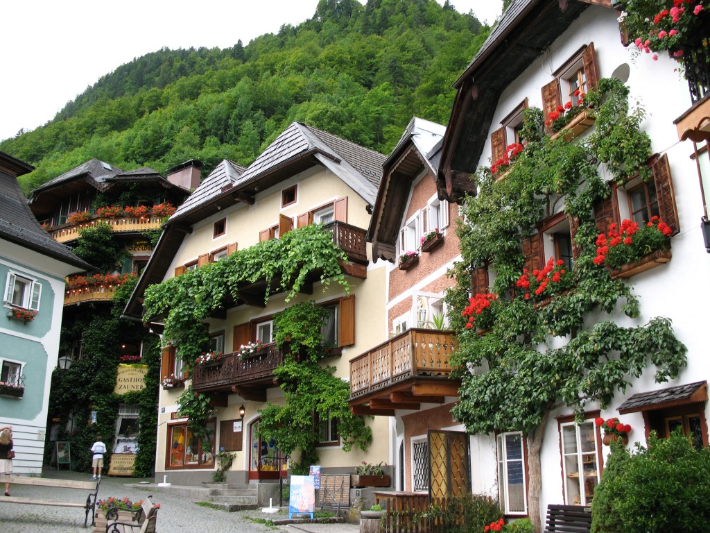 Hallstatt, Upper Austria jigsaw puzzle in Street View puzzles on TheJigsawPuzzles.com