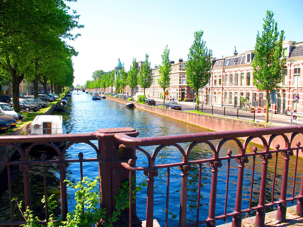 Haarlem Canal, The Netherlands jigsaw puzzle in Bridges puzzles on TheJigsawPuzzles.com