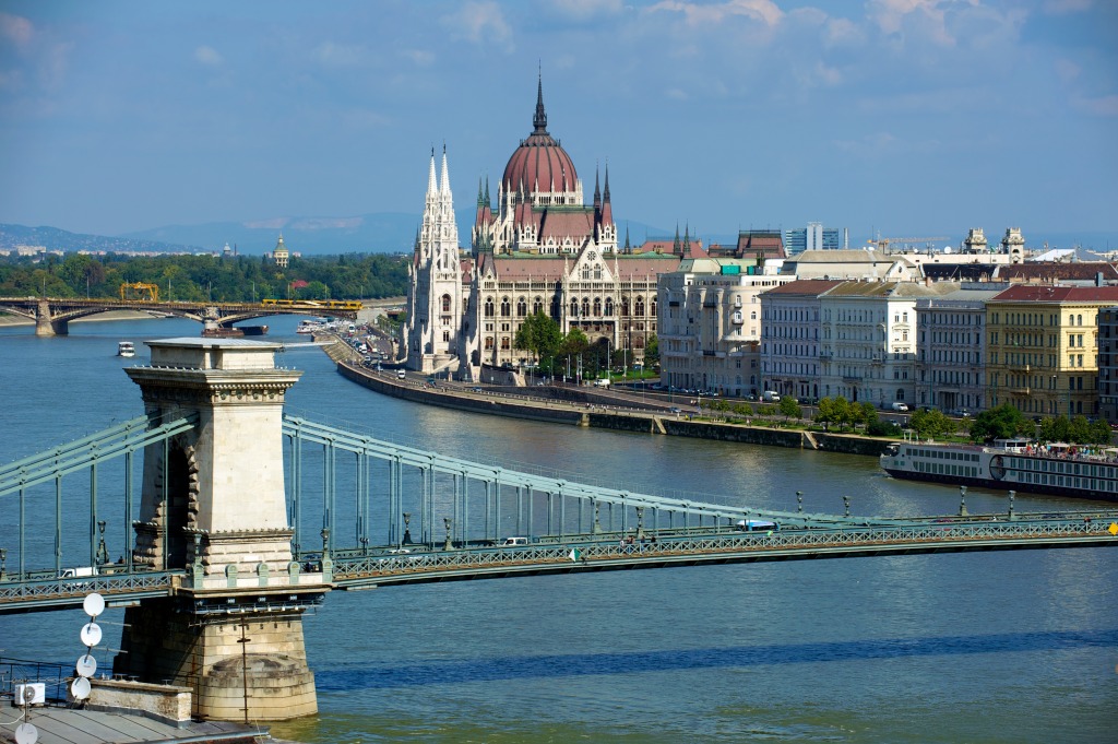 Chain Bridge, Budapest jigsaw puzzle in Bridges puzzles on TheJigsawPuzzles.com