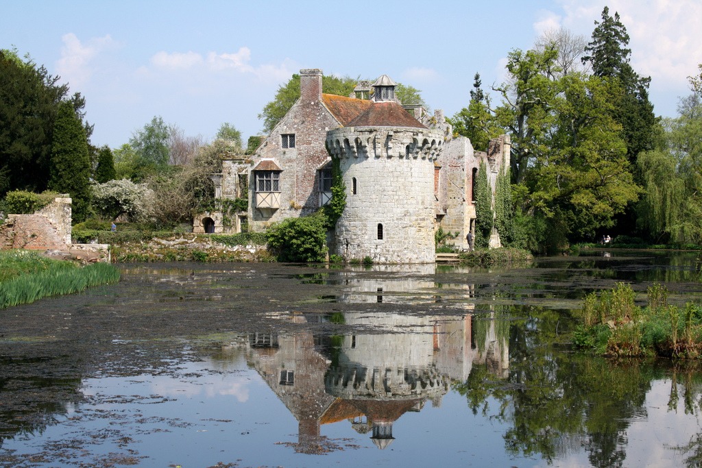 Scotney Castle, Kent, England jigsaw puzzle in Castles puzzles on TheJigsawPuzzles.com