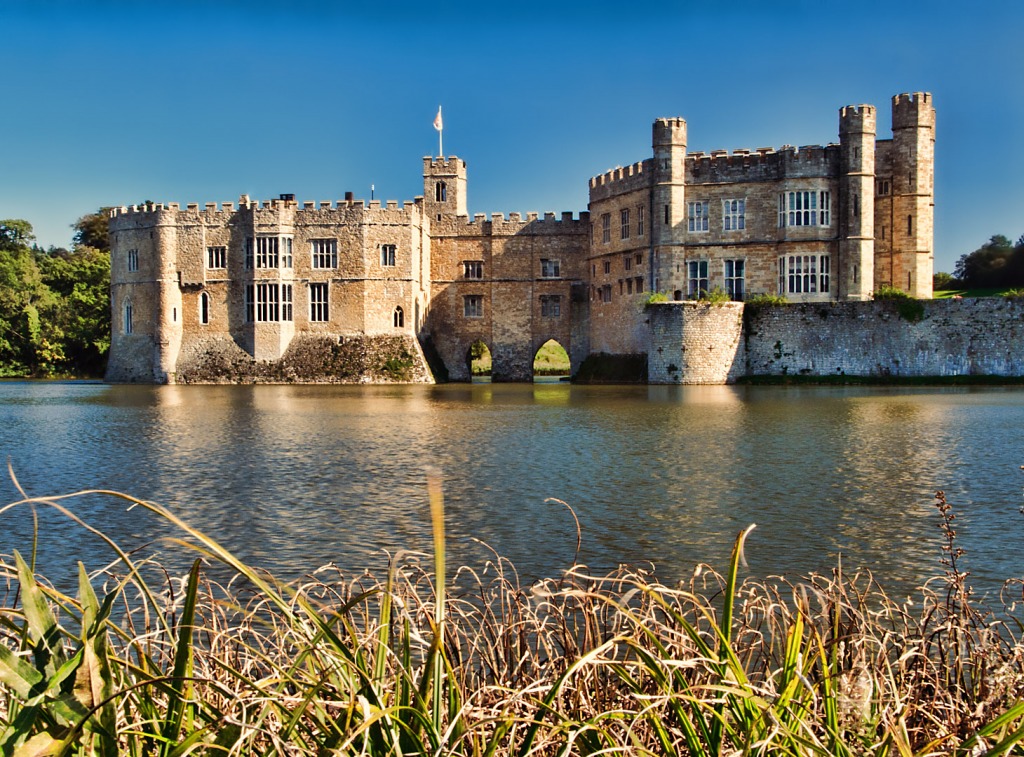 Leeds Castle, Kent, England jigsaw puzzle in Castles puzzles on TheJigsawPuzzles.com