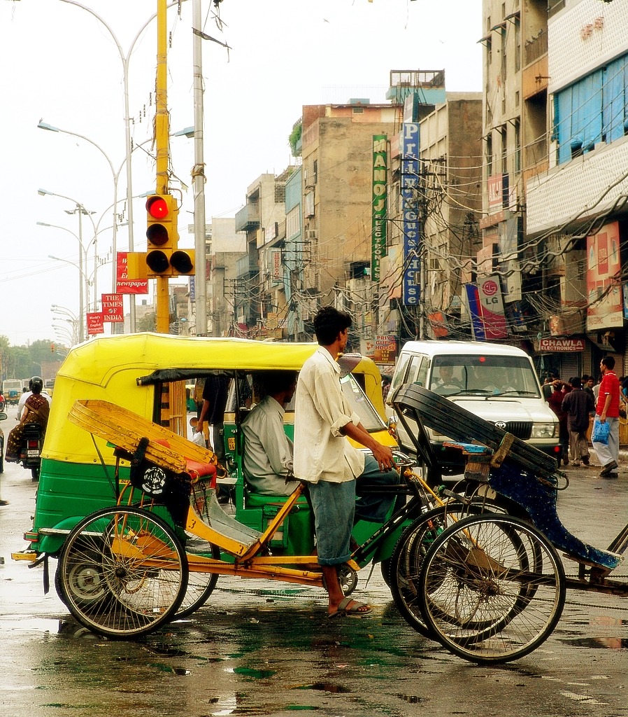 Darya Ganj, Old Delhi jigsaw puzzle in Cars & Bikes puzzles on TheJigsawPuzzles.com