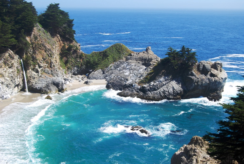 McWay Falls, Big Sur, California jigsaw puzzle in Waterfalls puzzles on TheJigsawPuzzles.com