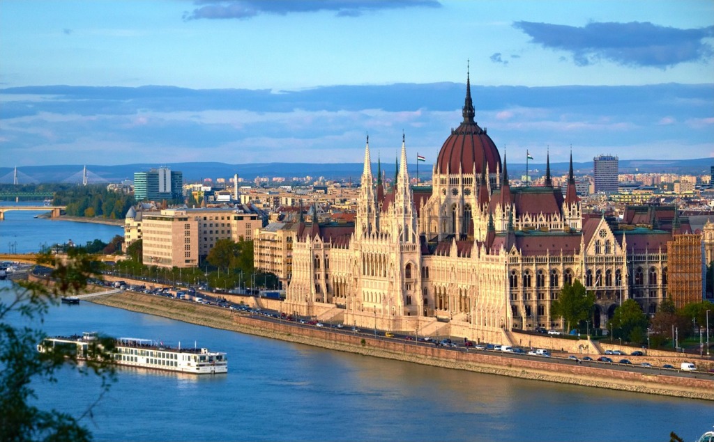 Budapest Parliament at Sunset jigsaw puzzle in Great Sightings puzzles on TheJigsawPuzzles.com