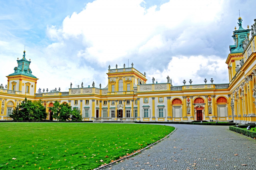 Wilanow Castle, Warsaw, Poland jigsaw puzzle in Castles puzzles on TheJigsawPuzzles.com