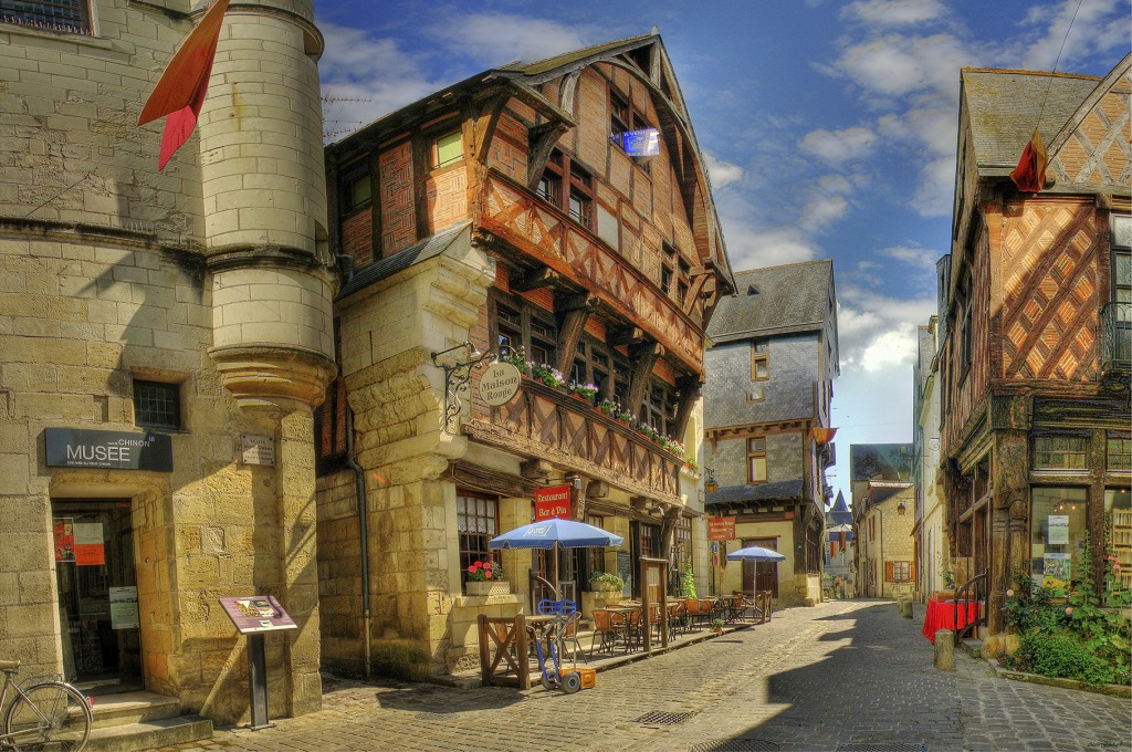 Chinon Commune in the Central France jigsaw puzzle in Puzzle of the Day puzzles on TheJigsawPuzzles.com