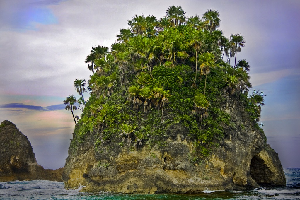 Turtle Bay Beach, Jamaica jigsaw puzzle in Great Sightings puzzles on TheJigsawPuzzles.com