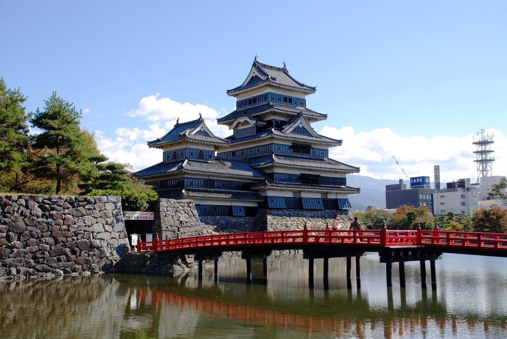 Matsumoto Castle, Japan jigsaw puzzle in Castles puzzles on TheJigsawPuzzles.com