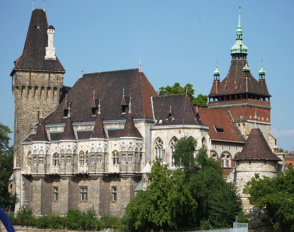 Vajdahunyad Castle in Budapest jigsaw puzzle in Castles puzzles on TheJigsawPuzzles.com