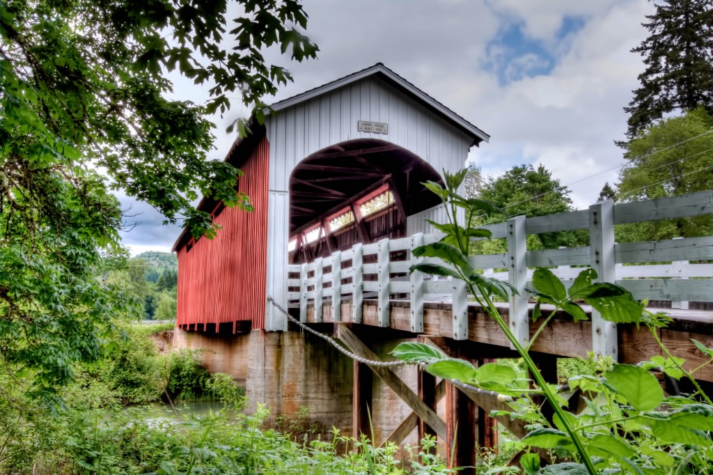 Currin Bridge, Cottage Grove, OR jigsaw puzzle in Bridges puzzles on TheJigsawPuzzles.com