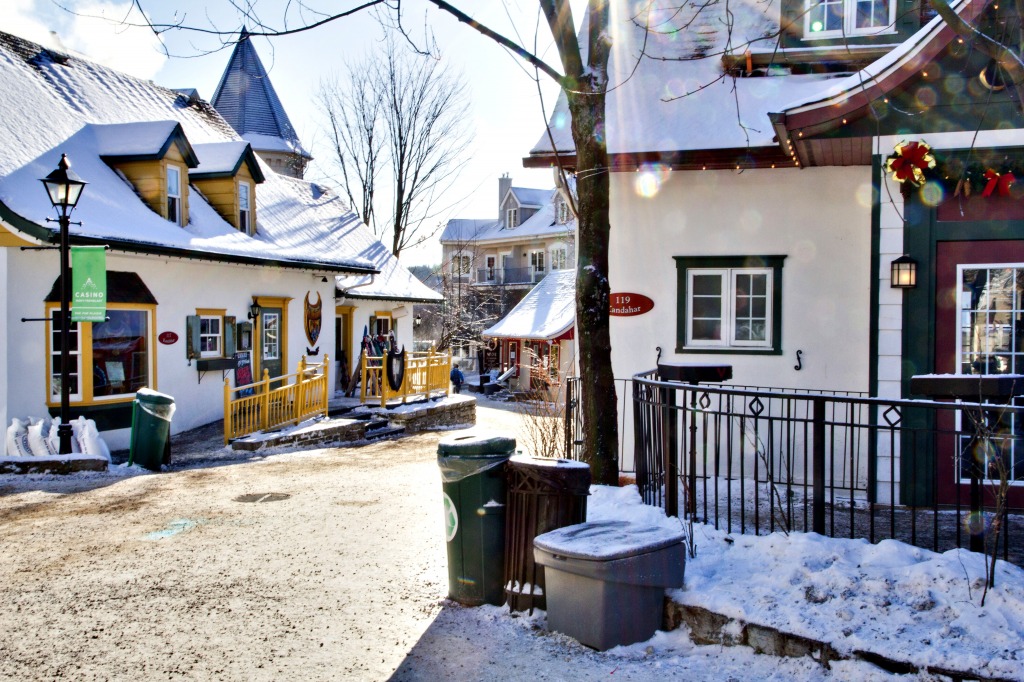 Street in Mont Tremblant, Quebec jigsaw puzzle in Puzzle of the Day puzzles on TheJigsawPuzzles.com