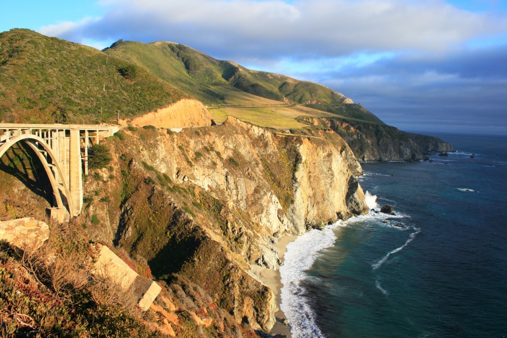 Bixby Bridge, Big Sur, California jigsaw puzzle in Great Sightings puzzles on TheJigsawPuzzles.com