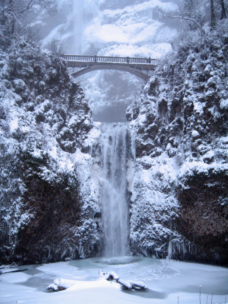 Multnomah Falls is Nearly Frozen jigsaw puzzle in Waterfalls puzzles on TheJigsawPuzzles.com