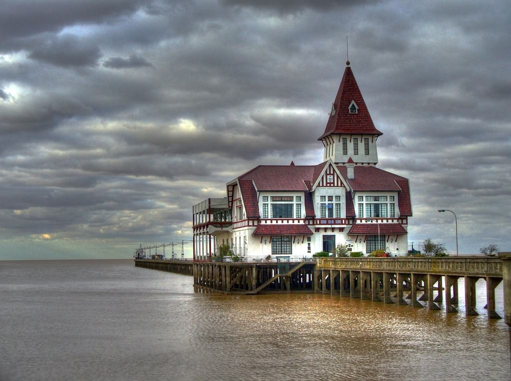 Club de Pescadores jigsaw puzzle in Street View puzzles on TheJigsawPuzzles.com