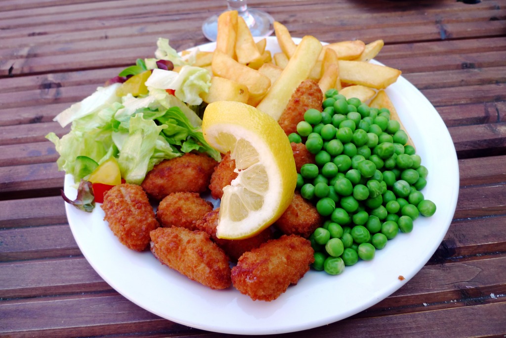 Scampi and Chips at Crystal Palace, London jigsaw puzzle in Food & Bakery puzzles on TheJigsawPuzzles.com