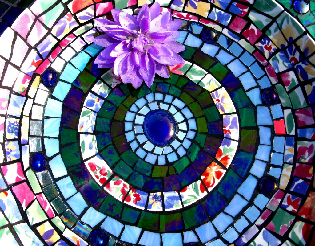 Mosaic Bird Bath jigsaw puzzle in Puzzle of the Day puzzles on TheJigsawPuzzles.com