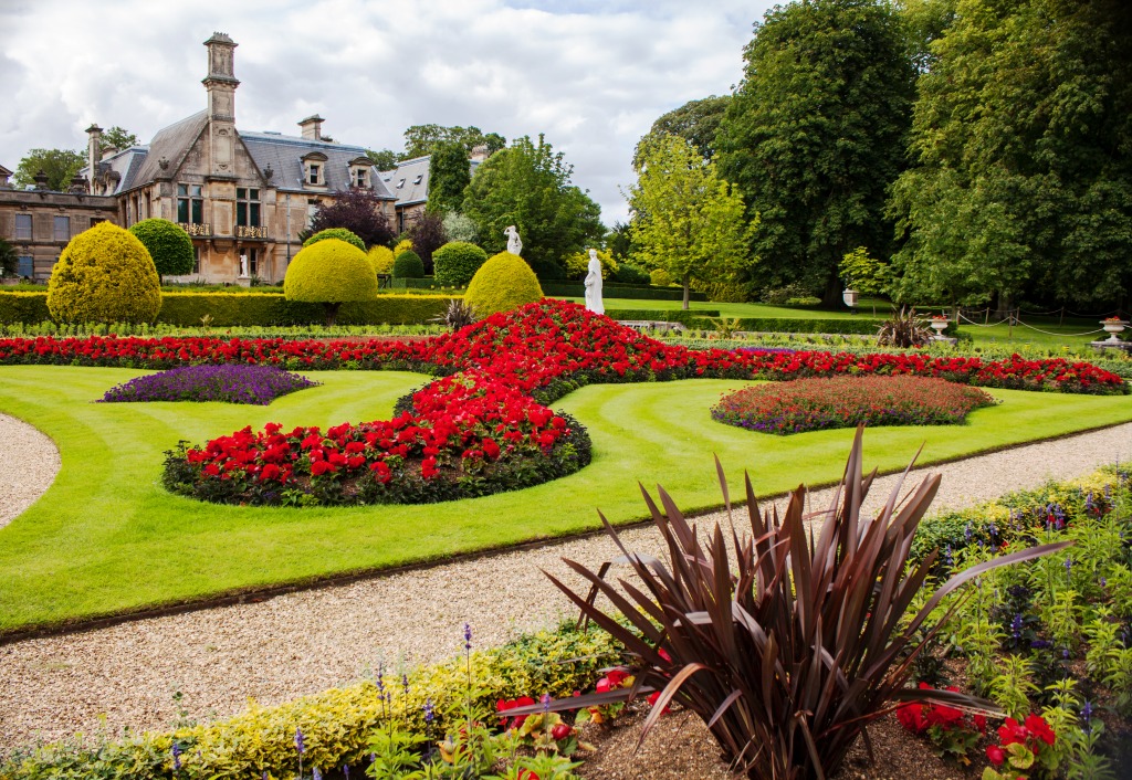 Waddesdon Manor Gardens jigsaw puzzle in Flowers puzzles on TheJigsawPuzzles.com