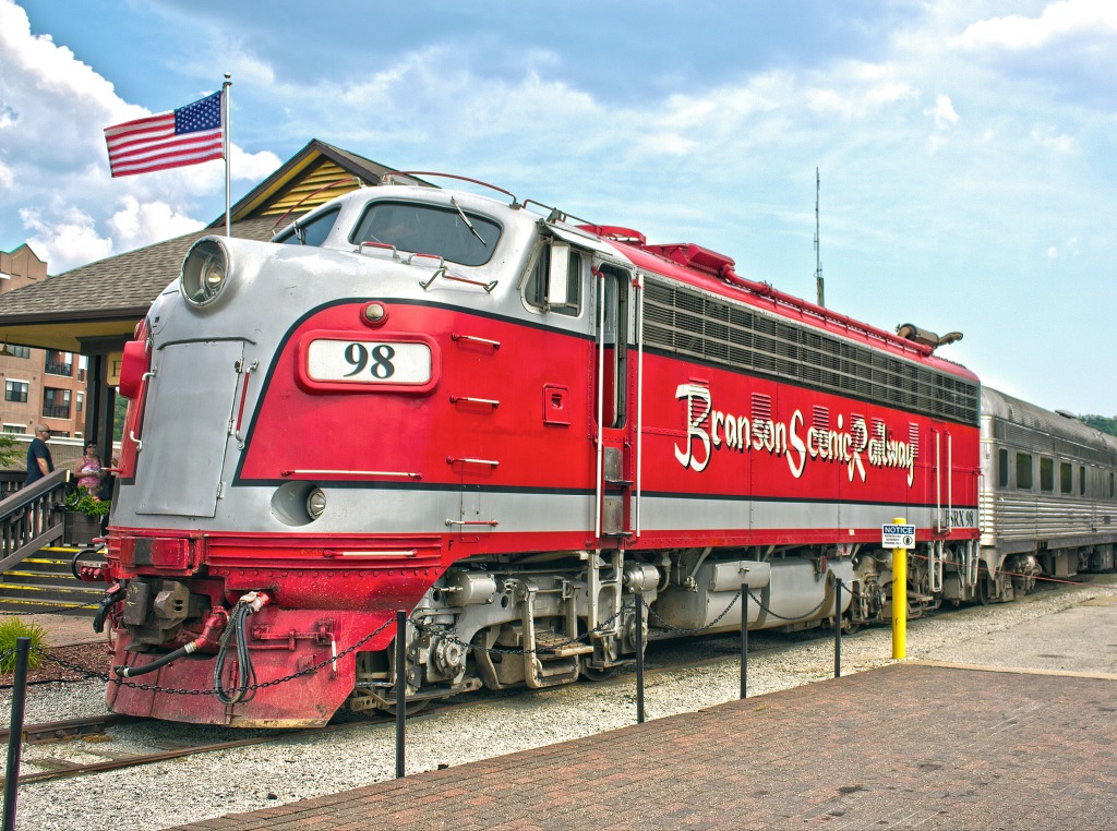 Branson Scenic Railway jigsaw puzzle in Puzzle of the Day puzzles on TheJigsawPuzzles.com