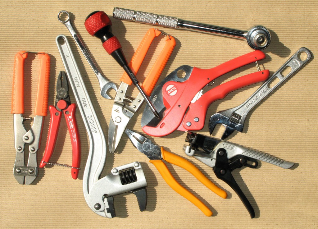 Hand Tools jigsaw puzzle in Macro puzzles on TheJigsawPuzzles.com