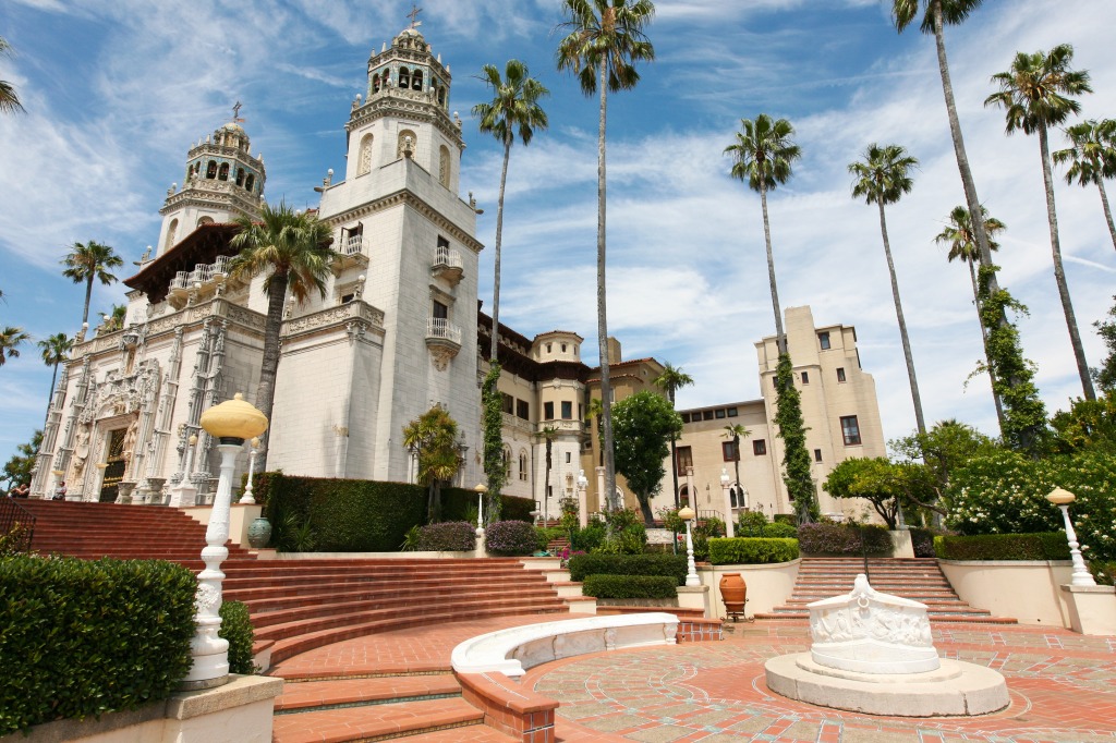 Hearst Castle, California jigsaw puzzle in Castles puzzles on TheJigsawPuzzles.com