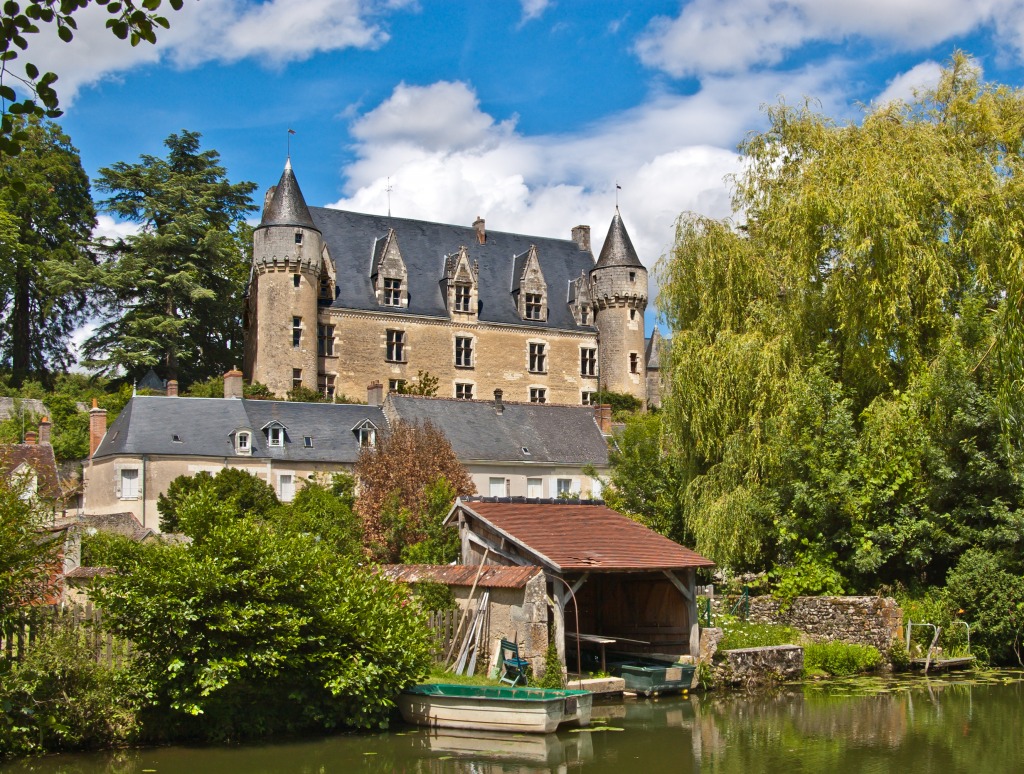 Montrésor Castle, France jigsaw puzzle in Castles puzzles on TheJigsawPuzzles.com