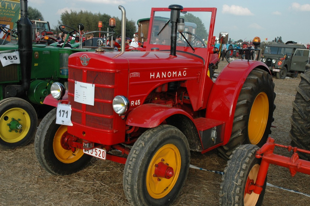 Hanomag at Tractor Show jigsaw puzzle in Cars & Bikes puzzles on TheJigsawPuzzles.com