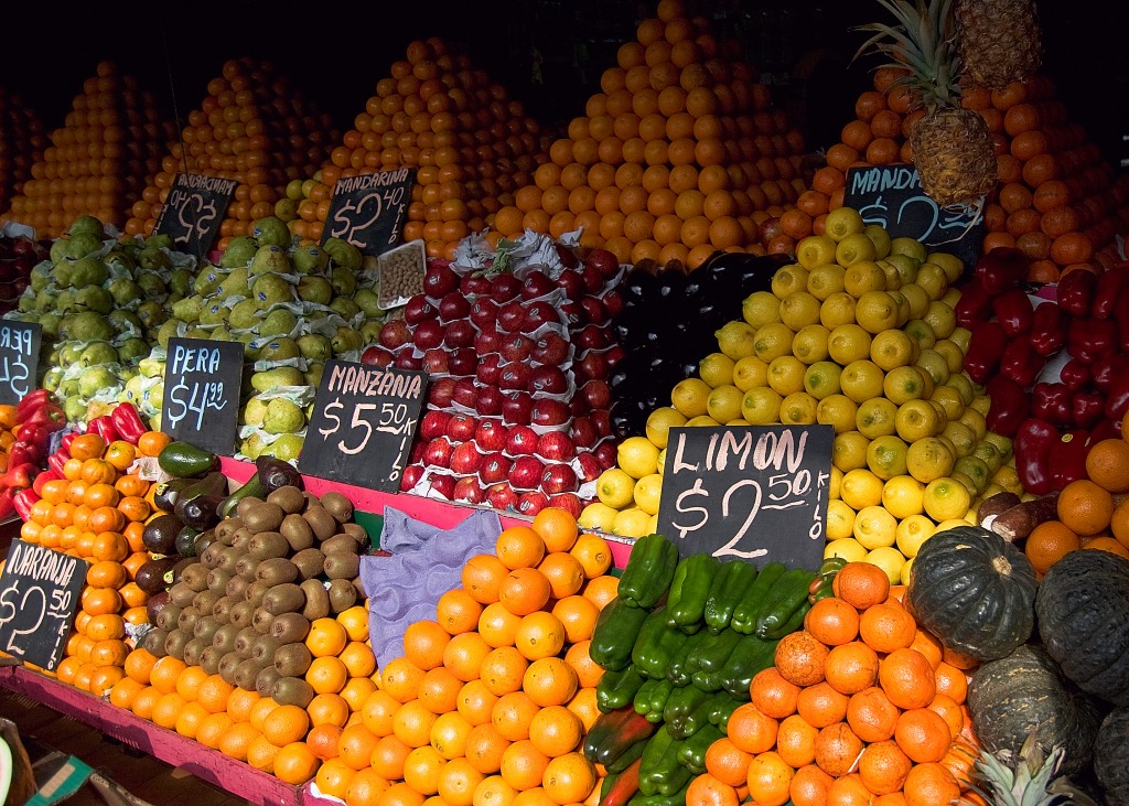 Tower of Fruit in Belgrano jigsaw puzzle in Fruits & Veggies puzzles on TheJigsawPuzzles.com