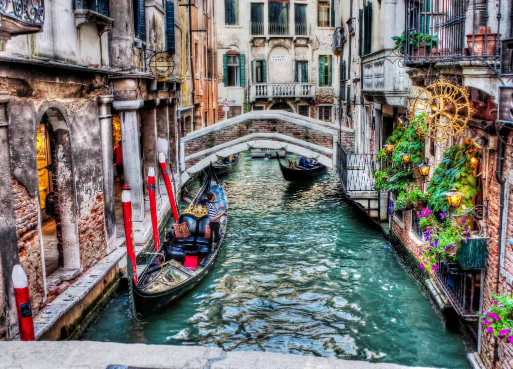 Canal in Venice jigsaw puzzle in Puzzle of the Day puzzles on TheJigsawPuzzles.com