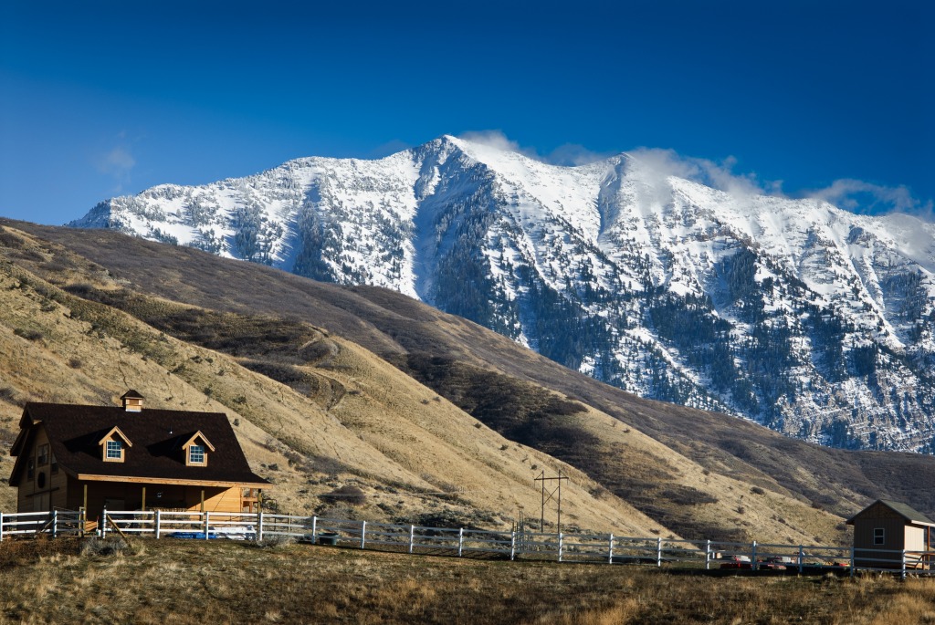 Barn and Mountain jigsaw puzzle in Great Sightings puzzles on TheJigsawPuzzles.com