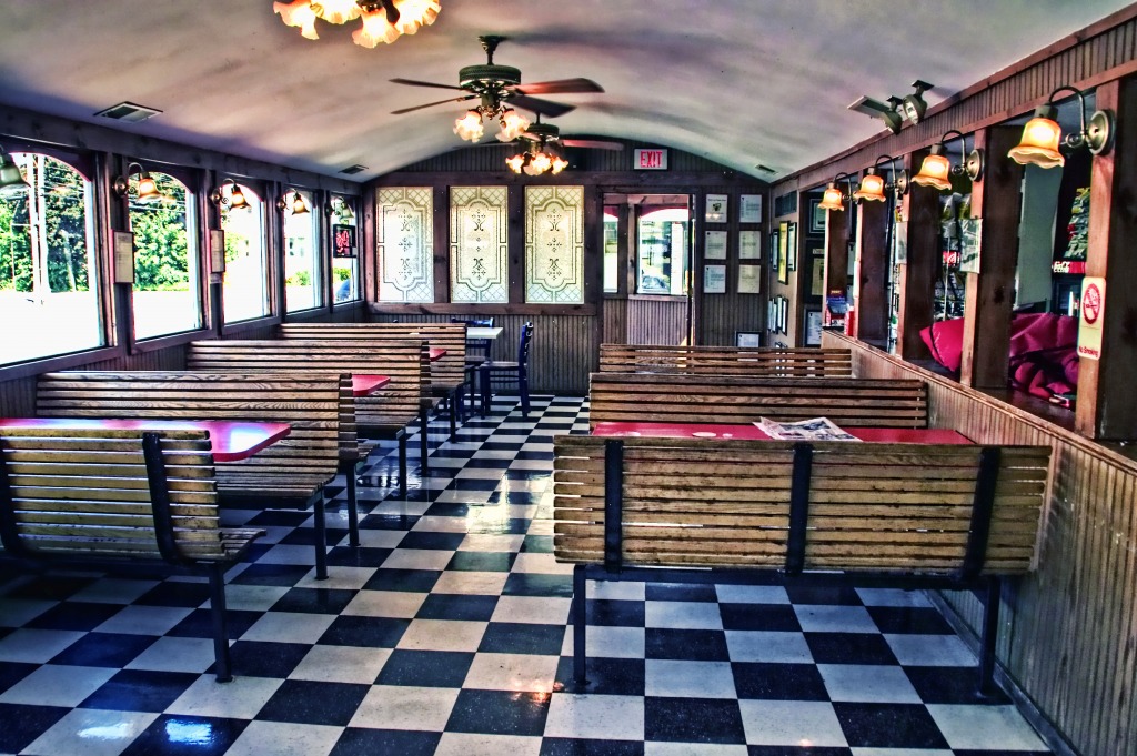 Trolley Pizzaria, Lowell, MA jigsaw puzzle in Food & Bakery puzzles on TheJigsawPuzzles.com