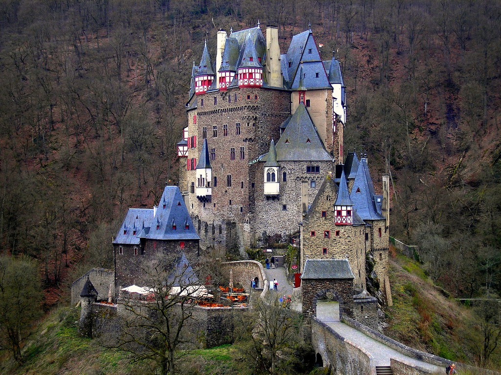 Burg Eltz, Germany jigsaw puzzle in Castles puzzles on TheJigsawPuzzles.com