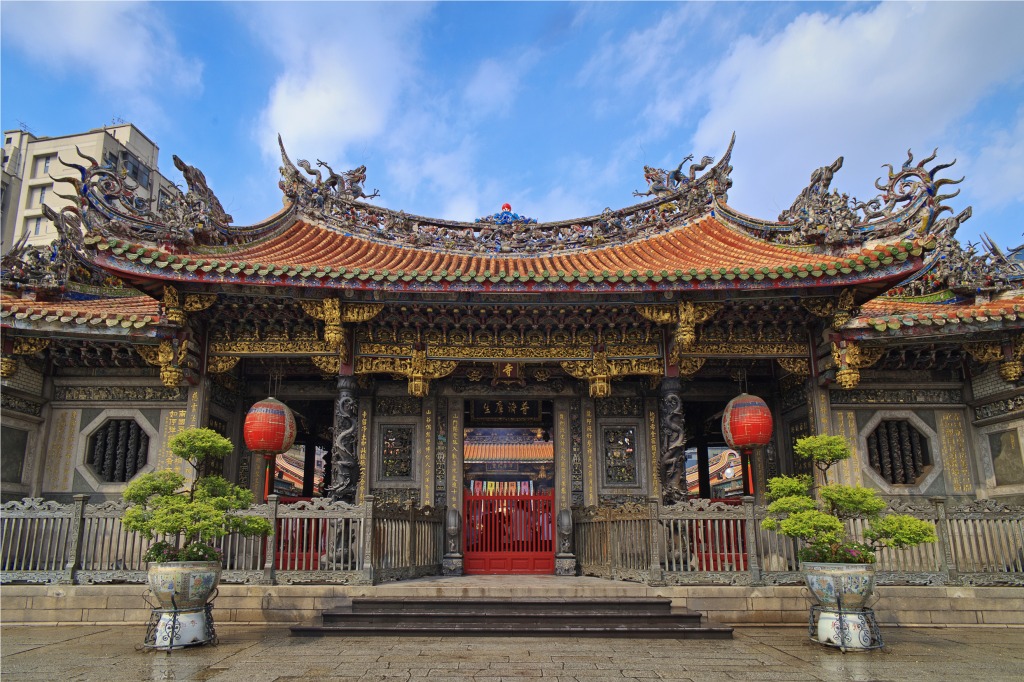 Longshan Temple, Taipei, Taiwan jigsaw puzzle in Puzzle of the Day puzzles on TheJigsawPuzzles.com