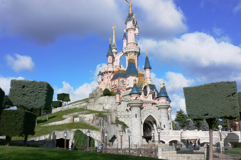 Sleeping Beauty Castle, Paris Disneyland jigsaw puzzle in Castles puzzles on TheJigsawPuzzles.com