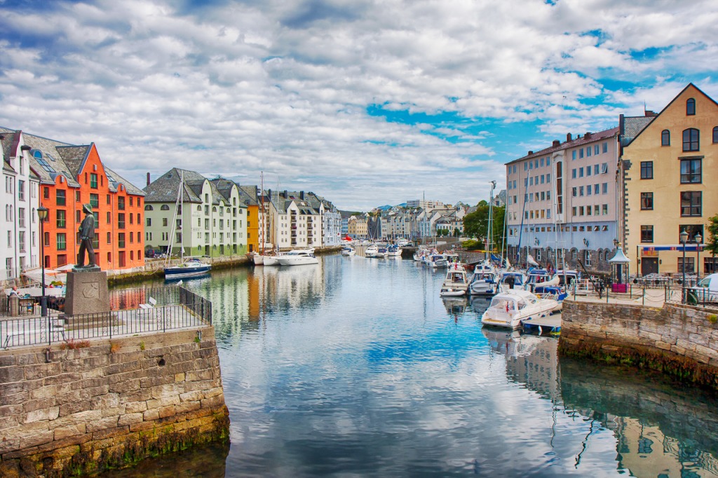 Colorful Alesund, Denmark jigsaw puzzle in Street View puzzles on TheJigsawPuzzles.com