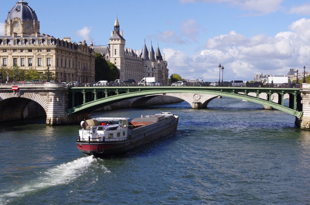 Pont d'Arcole, Paris, France jigsaw puzzle in Bridges puzzles on TheJigsawPuzzles.com