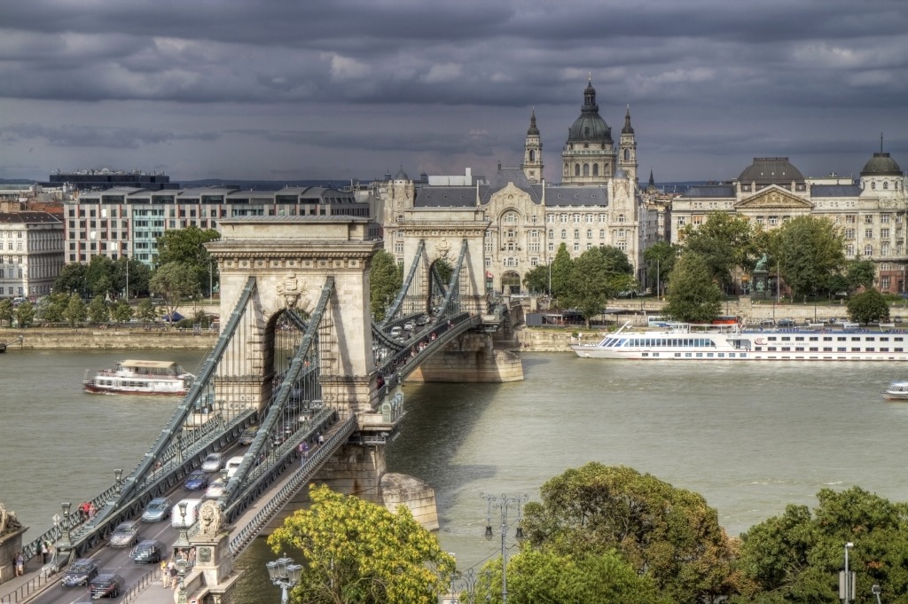 Chain Bridge, Budapest, Hungary jigsaw puzzle in Bridges puzzles on TheJigsawPuzzles.com