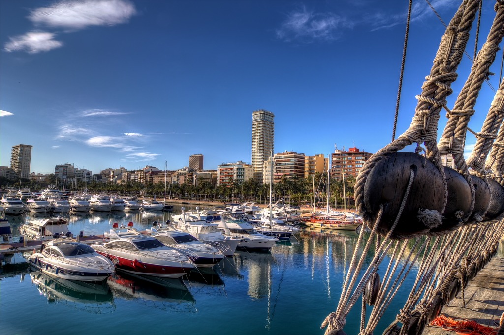 Sports Marina Port, Alicante, Spain jigsaw puzzle in Puzzle of the Day puzzles on TheJigsawPuzzles.com