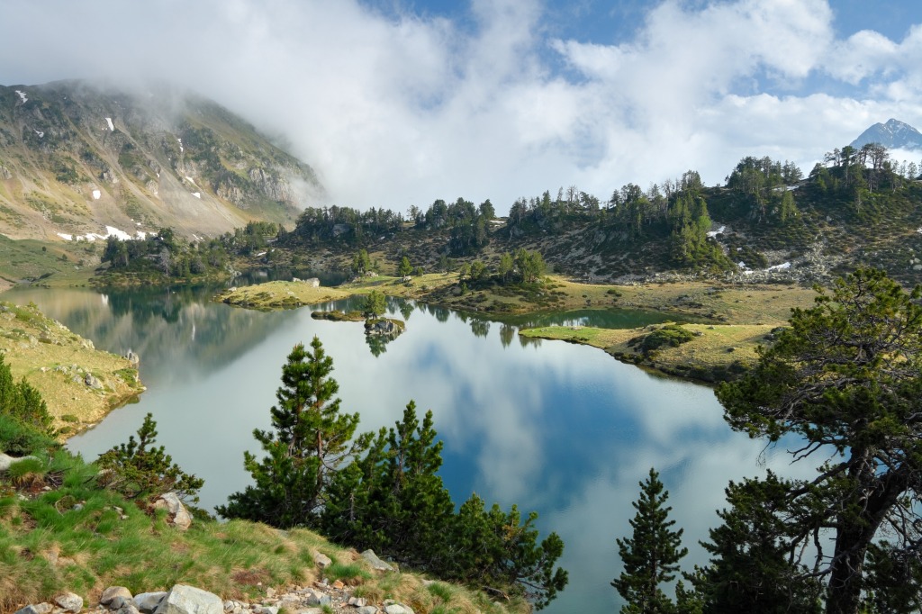 Lake Bastan, Hautes-Pyrénées, France jigsaw puzzle in Great Sightings puzzles on TheJigsawPuzzles.com