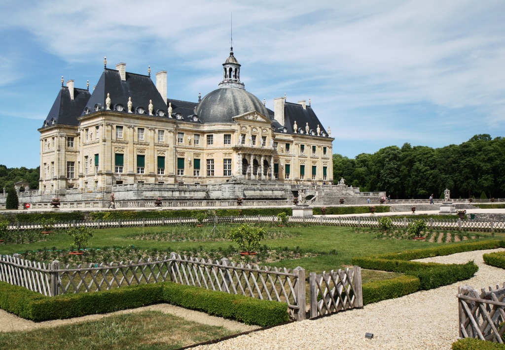 Chateau Vaux-le-Vicomte, France jigsaw puzzle in Castles puzzles on TheJigsawPuzzles.com