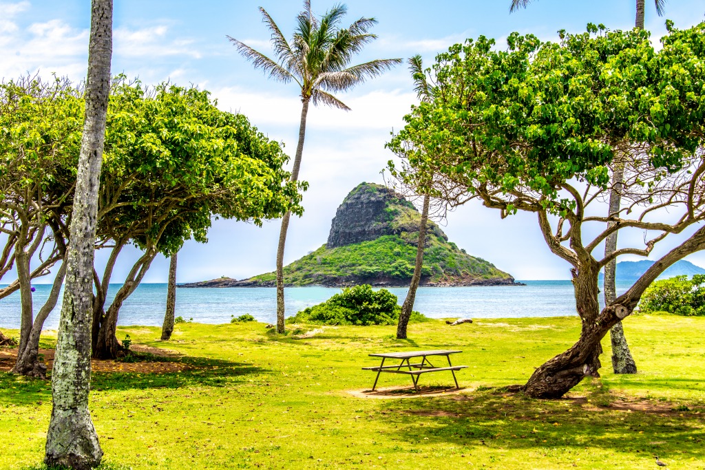 View from Kualoa Beach Park, Hawaii jigsaw puzzle in Great Sightings puzzles on TheJigsawPuzzles.com