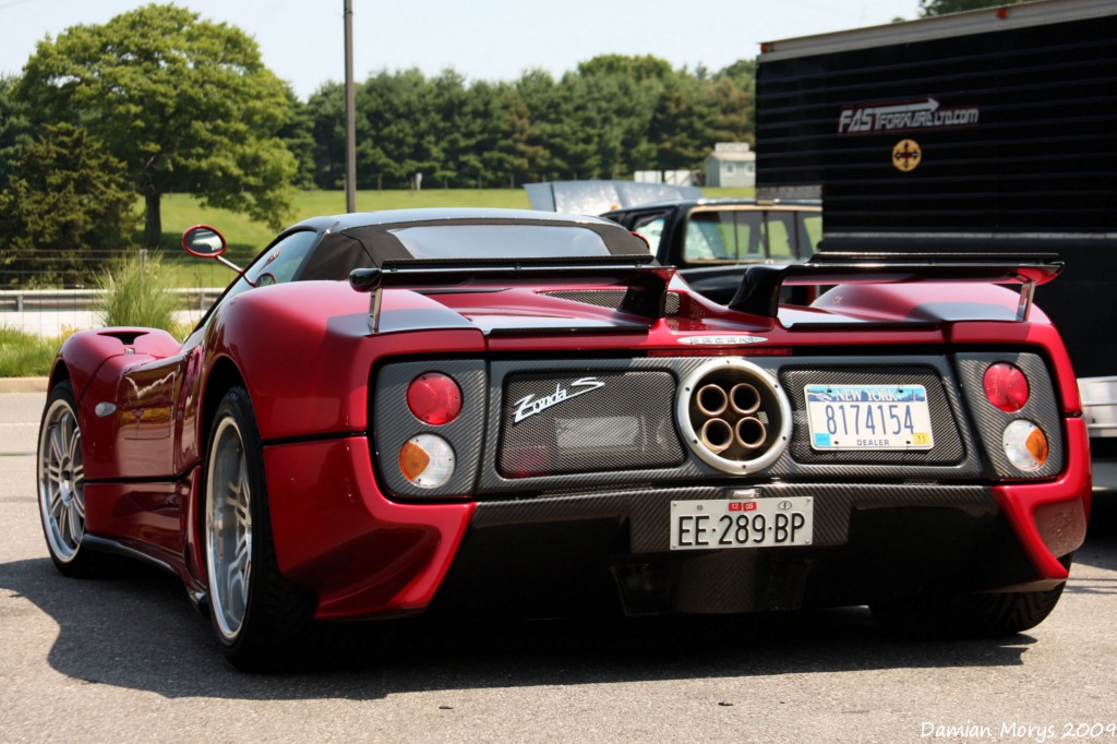 Zonda C12 S jigsaw puzzle in Cars & Bikes puzzles on TheJigsawPuzzles.com