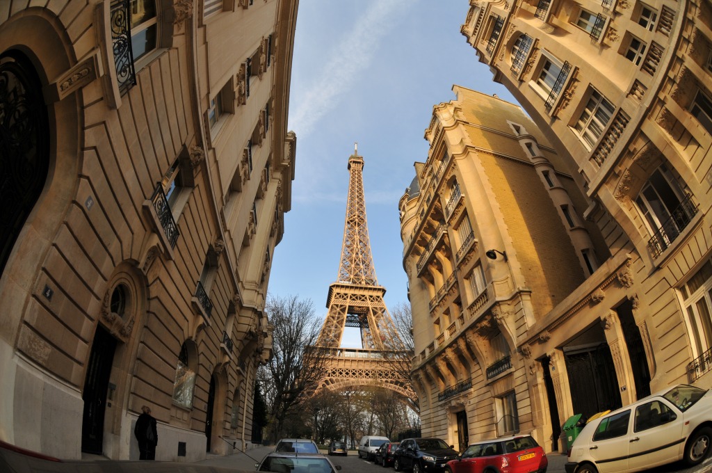 Tour Eiffel jigsaw puzzle in Street View puzzles on TheJigsawPuzzles.com